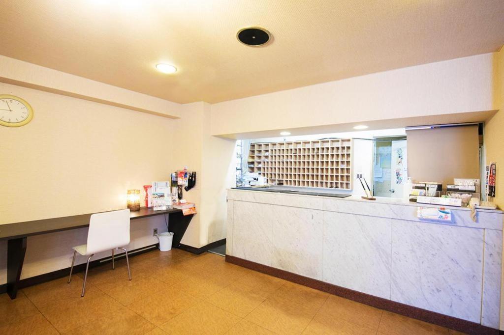 Hotel Town Honmachi Коти Экстерьер фото