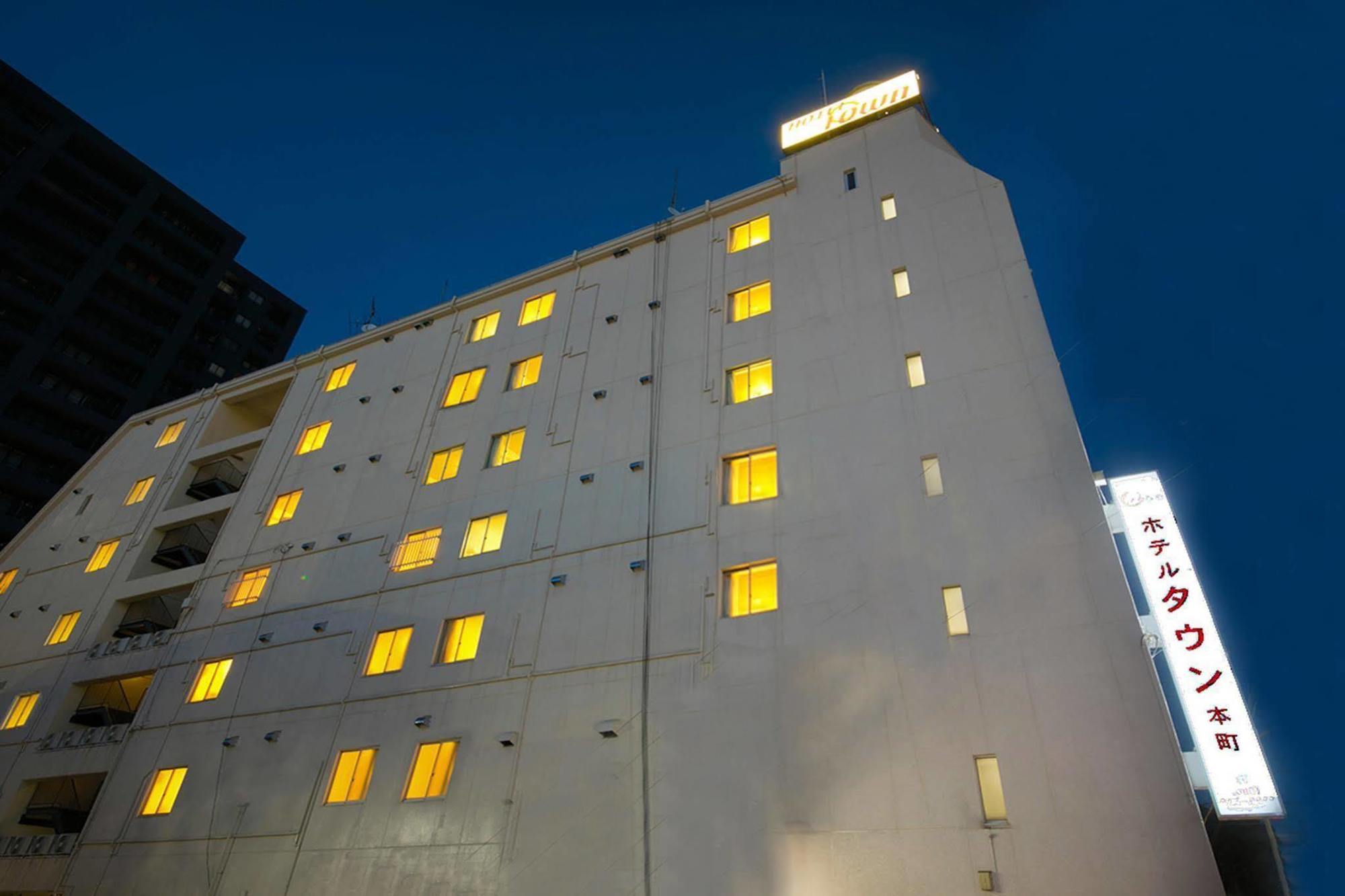 Hotel Town Honmachi Коти Экстерьер фото